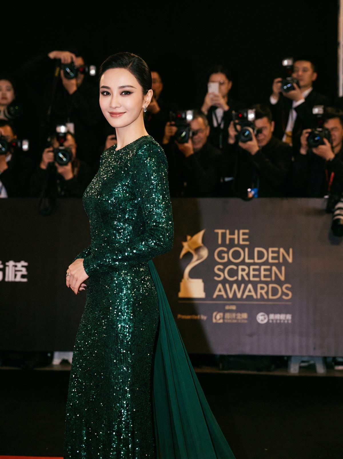 黑丝视频获奖作品-潮汐